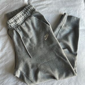 Nike joggers